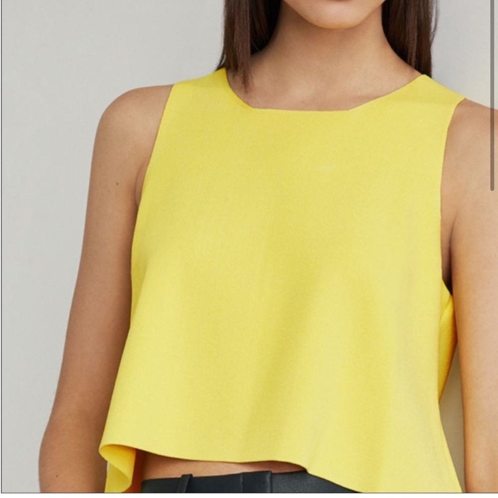 BCBGMAXAZRIA ‎ split back yellow crop top Sz XS